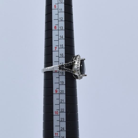 NWOT Fragrant Jewels Black Pear Cut Halo Ring Size 8 US - Picture 5 of 5